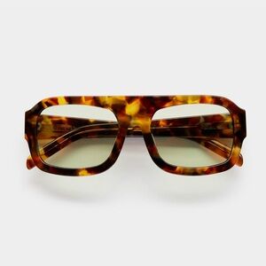 VEHLA KAIA Sunglasses in TORT/SAGE